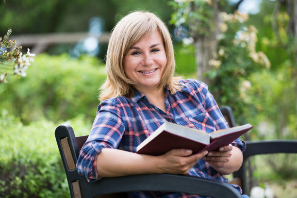 女书在户外图片下载