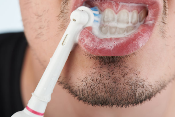 刷牙齿的健康图片下载