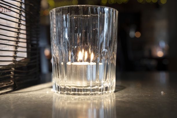 一杯水图片下载