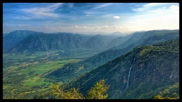 美丽的风景在穆纳尔和喀拉拉邦图片下载