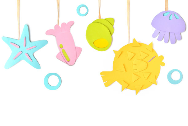 海洋生物彩旗剪纸在白色的背景图片下载