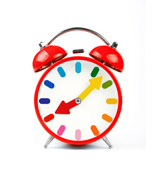 一个红色复古闹钟隔离在白色图片下载