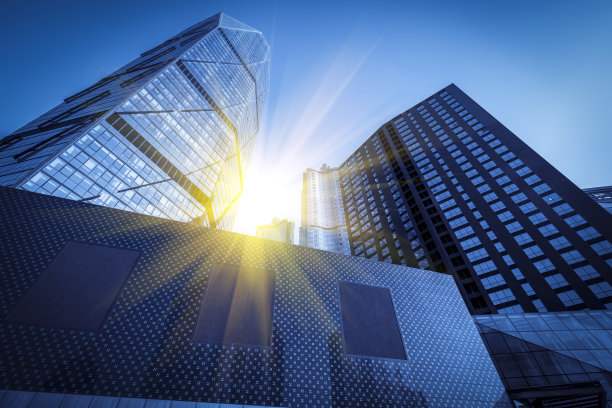 城市金融区商业楼宇的办公大楼的抬头照片图片下载