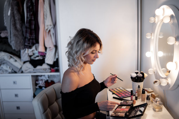 晚妆常规图片下载