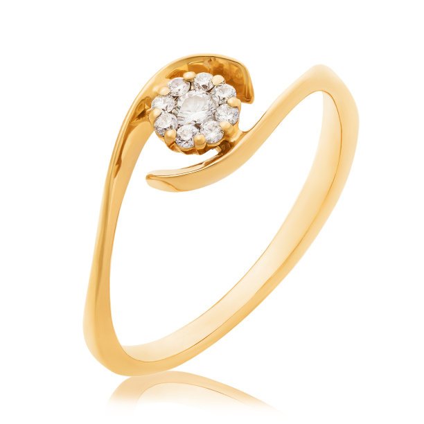 黄金戒指与钻石孤立在白色背景。堆叠拍摄照片图片下载