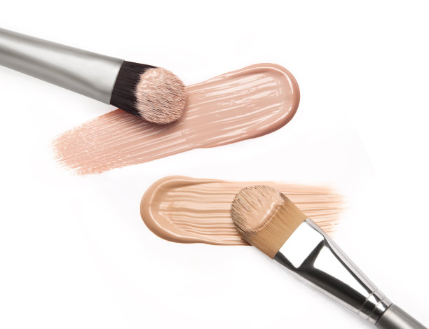 液体粉底和刷子图片下载
