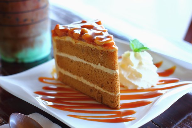 一块巧克力蛋糕图片下载