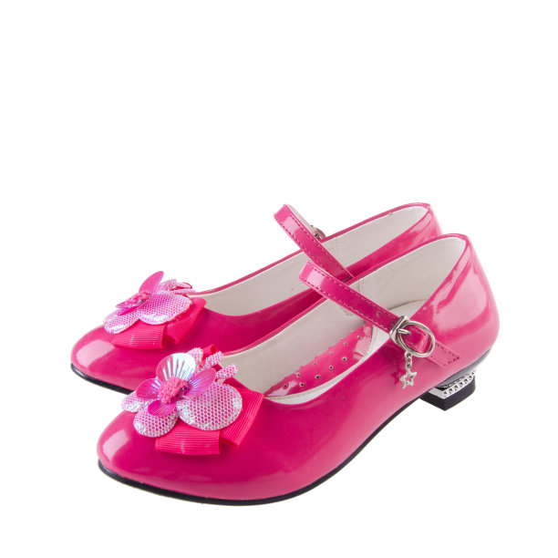 背景上的鞋子图片下载