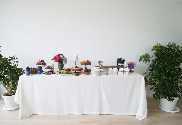 为各种活动提供婚宴自助餐。餐厅甜品桌图片下载