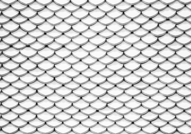 泰国寺庙的白色粘土屋顶瓦，抽象的白色尺度纹理背景尺度。图片下载