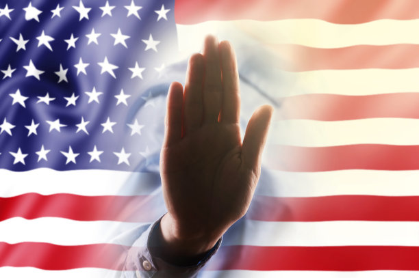 USA FLAG with hand STOP SIGN / FLAG concept(点击查看更多)图片下载