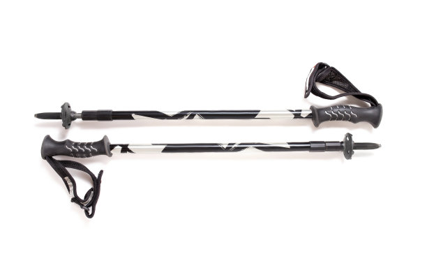 一对登山或滑雪杖孤立在白色背景上图片下载