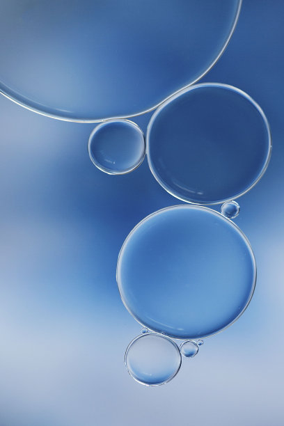 水和油的泡沫-肥皂蓝色的泡沫素材图片