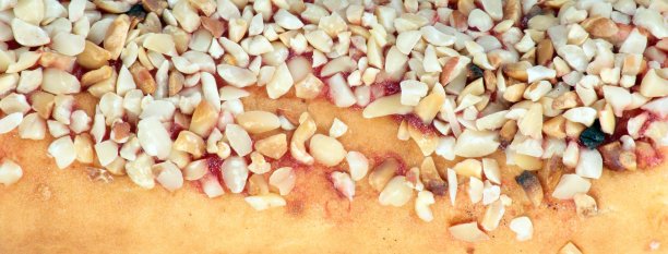 面包和坚果图片下载