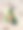 一套彩色塑料儿童玩具在沙滩附近的海。图片下载