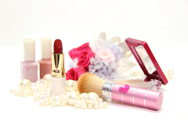 化妆刷和化妆品图片下载