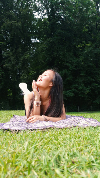 快乐在野外图片下载