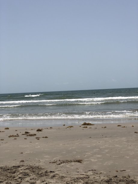 阳光明媚的海滩。图片下载