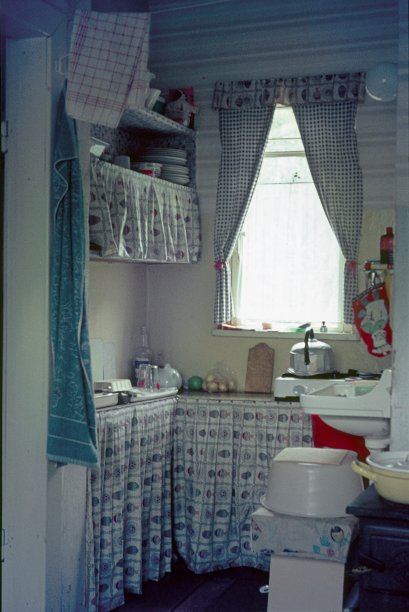 小屋中的厨房小龛图片下载