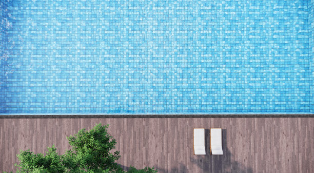 两张躺椅在木甲板边的游泳池里。三维演示图片下载