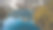 意大利北部白云石山脉的布雷斯湖秋日美景令人惊叹。无人机航拍照片与美丽的反射在平静的水面在早上。Pragser Wildsee，南蒂罗尔图片下载