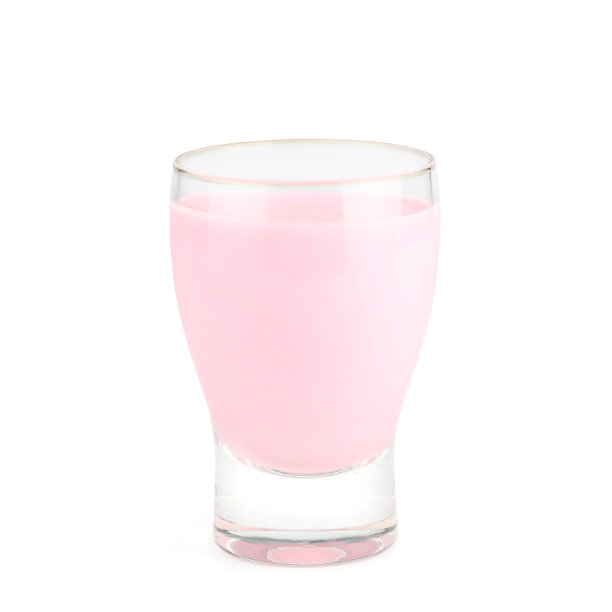 一杯孤立的草莓牛奶和白色背景图片下载