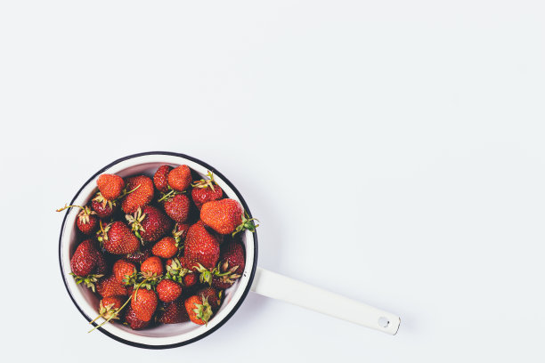 新鲜的红草莓图片下载