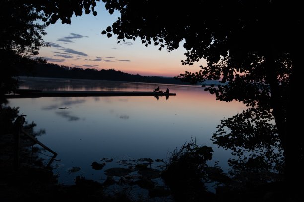 湖中日落图片下载