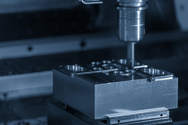 数控铣床用整体立铣刀切割模具零件。图片下载