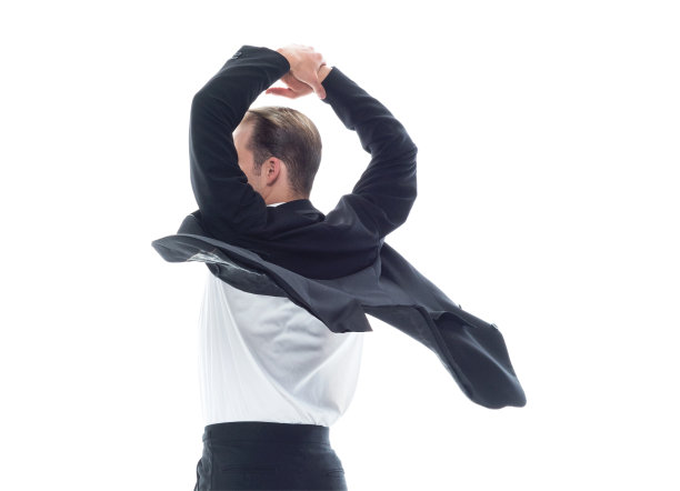 男子舞蹈的后视图图片下载