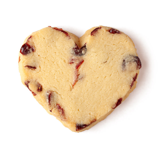 蔓越莓酥心饼干孤立在白色背景图片下载