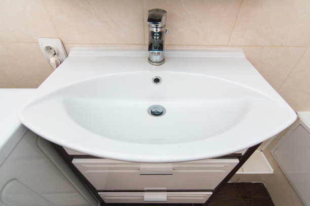 浴室里水槽的照片图片下载