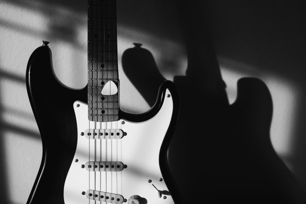 黑白拨片电吉他图片下载