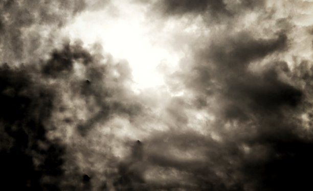 天空中美丽的云彩图片下载