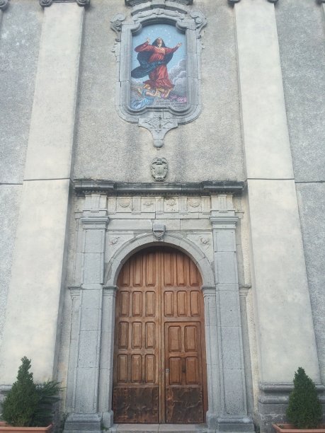 意大利小镇的教堂图片下载