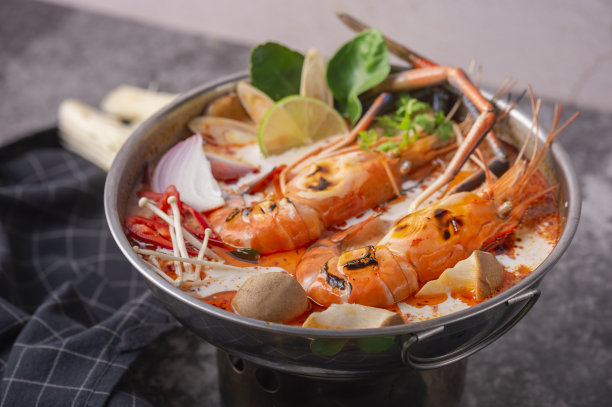 汤姆百胜宫。泰式海鲜火锅，传统的泰式食物。图片下载