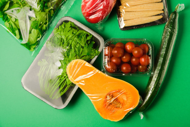 新鲜蔬菜，一次性塑料包装图片下载