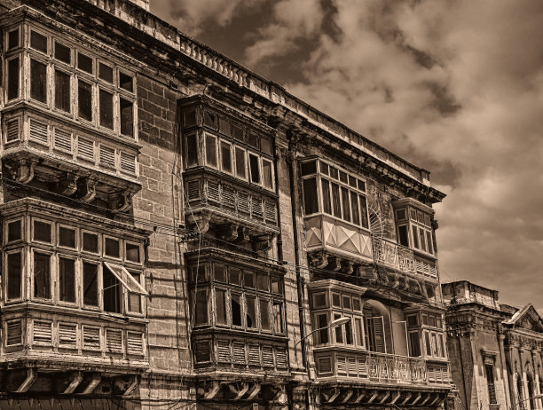 古色古香的阳台在马耳他图片下载