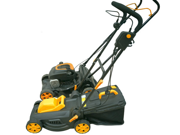 两台移动式割草机图片下载