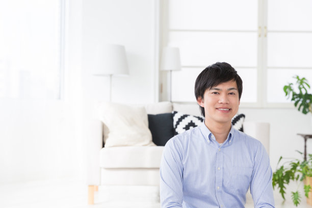 年轻人图片下载