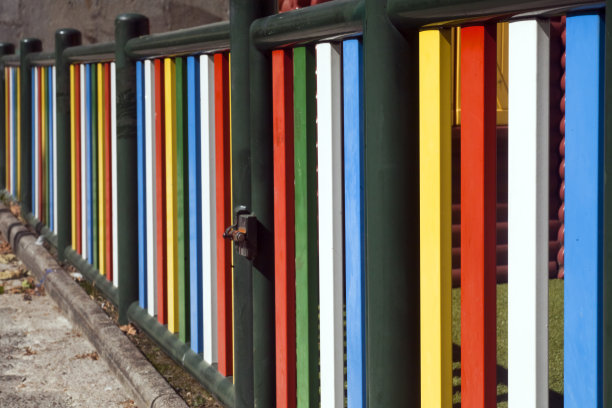 新色彩斑斓的栅栏图片下载