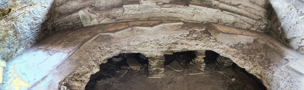 全景180度的近距离观察在古罗马用来加热水的窑炉废墟图片下载