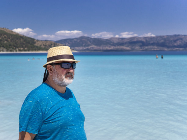 50岁老人图片下载