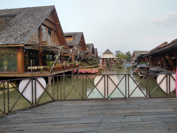 晚上看图片下载