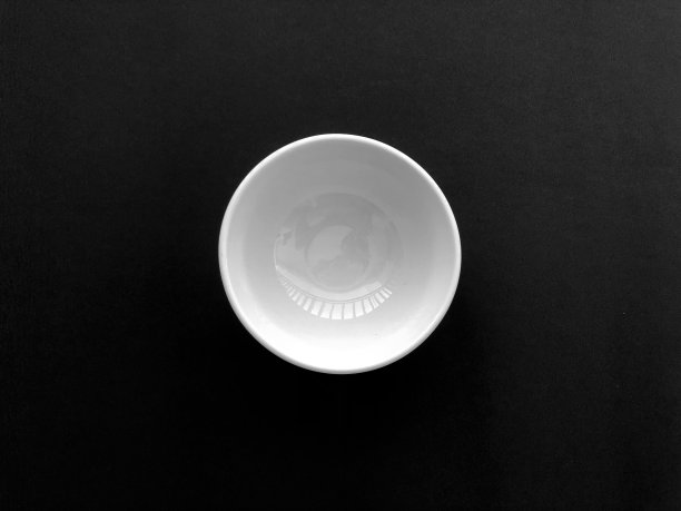 一个空碗图片下载