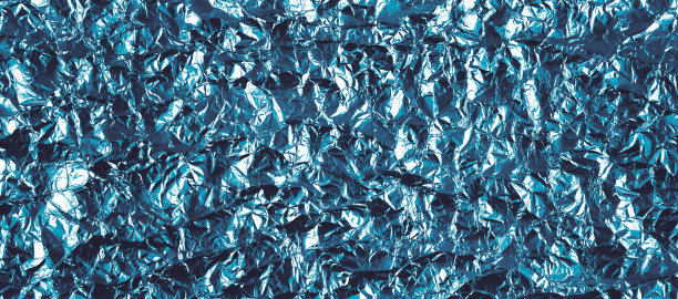 背景皱巴巴的蓝色箔全景图片下载