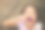 亚洲女孩在户外吃冰淇淋图片下载