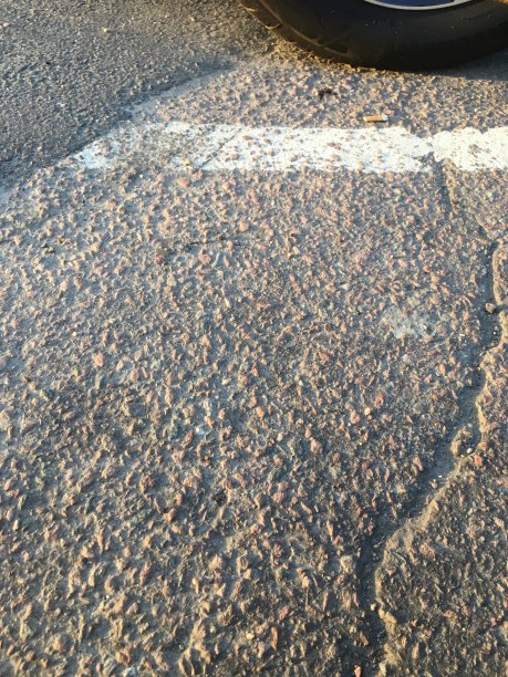 道路裂缝图片下载