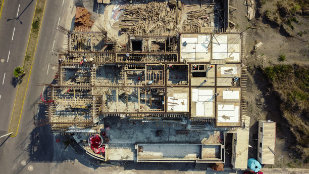 民用建筑工地的无人机照片。图片下载