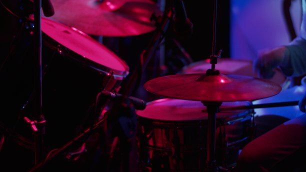 演奏打击乐图片下载